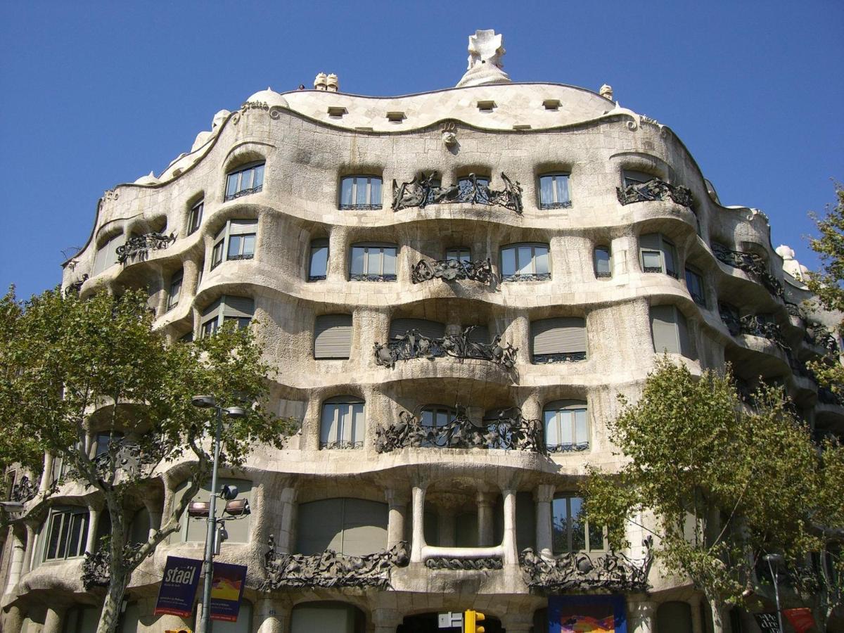 Muntanya - Apartments In Sagrada Familia Barcelona Exterior foto